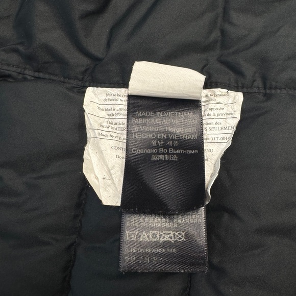 Mermot 700 Fill Jacket Size XL  Fits like a woman’s S-M - Picture 10 of 10